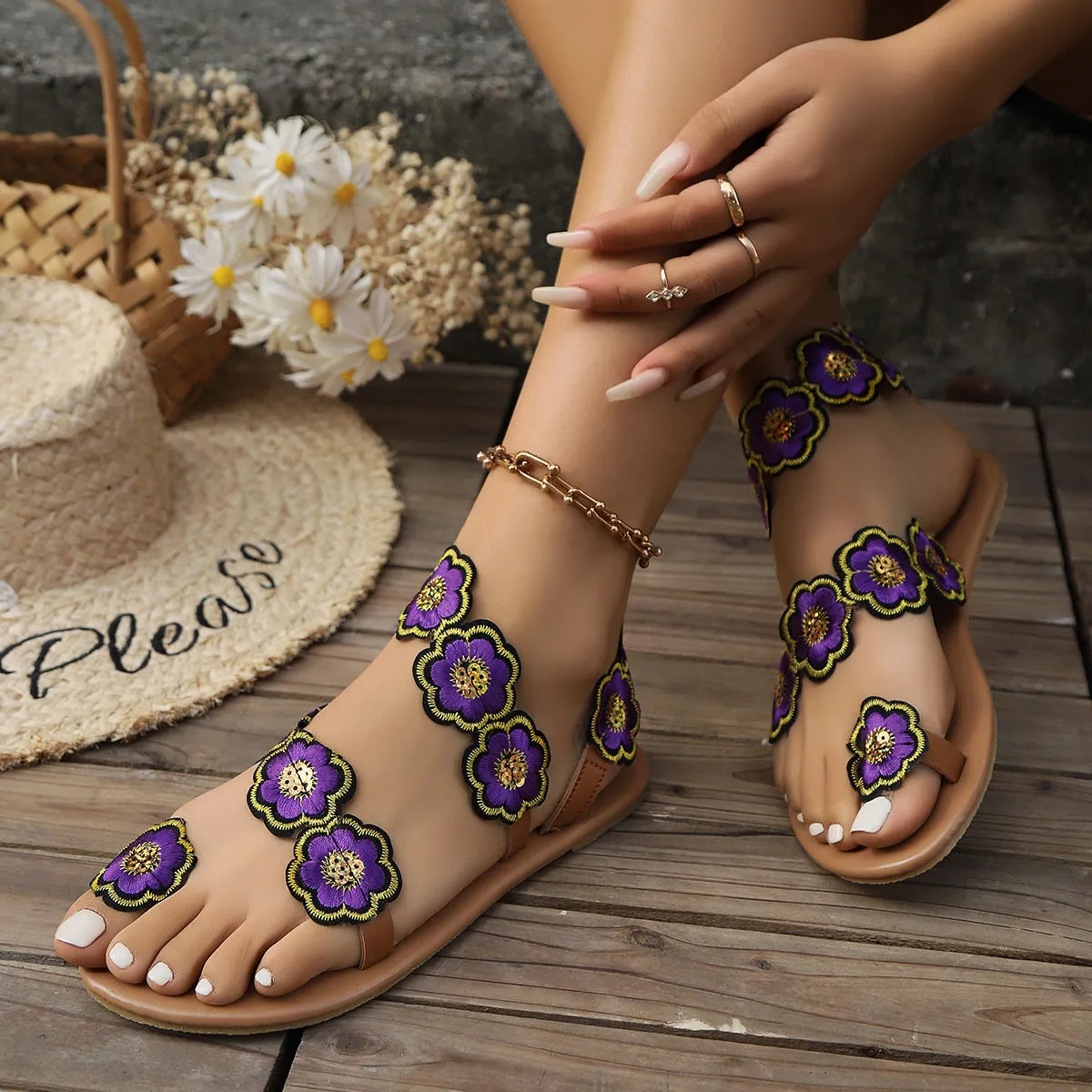 Ethnic Style Flowers Flat Sandals Summer Vacation Casual Clip Toe Beach Shoes For Women